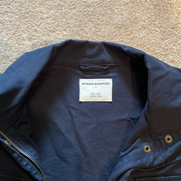Medium navy blue Amazon essentials utility coat - Picture 2 of 6